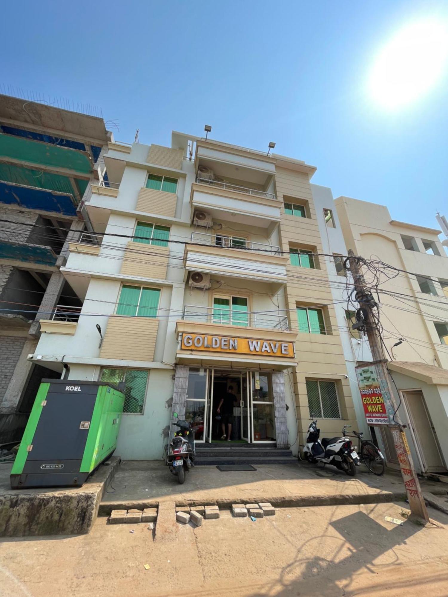 Hotel Golden Wave Puri Exteriör bild
